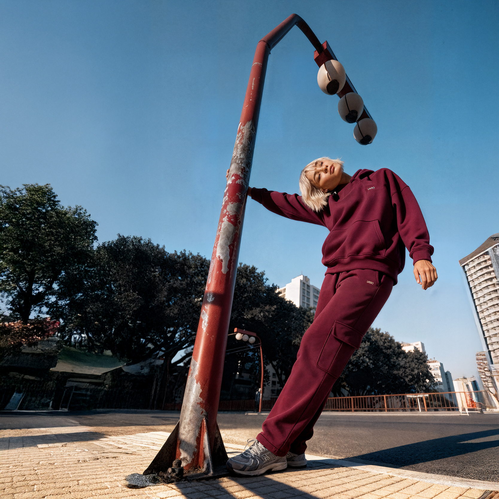 Hoodies & Sweatshirts - Women